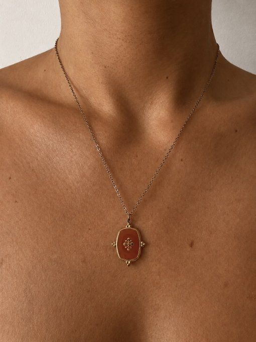 Collier Lyna