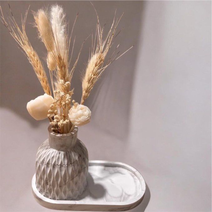 Vase parfumé et plateau